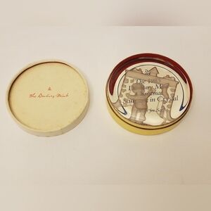 The 1985 Danbury Mint Christmas  Sculpture in Crystal Letter for Santa in Box